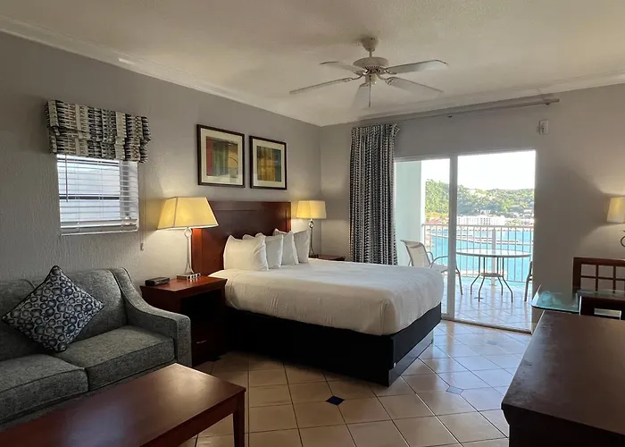 Bluebeard'S Castle Resort